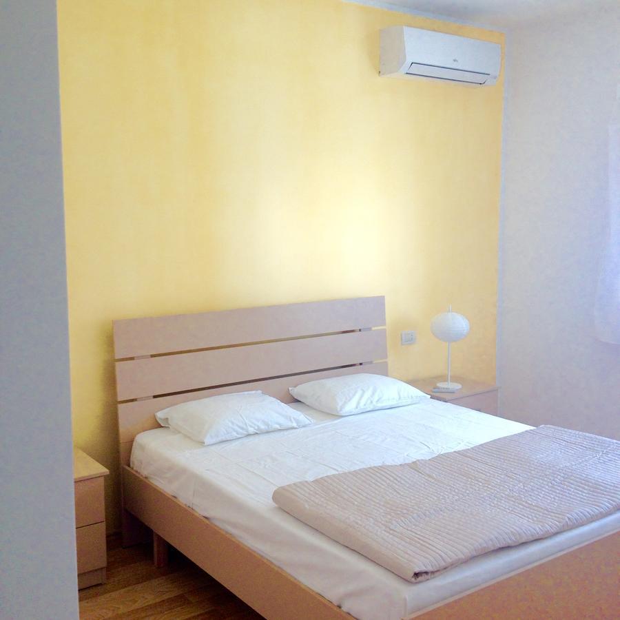 Amberyellowbnb Shkodër 外观 照片