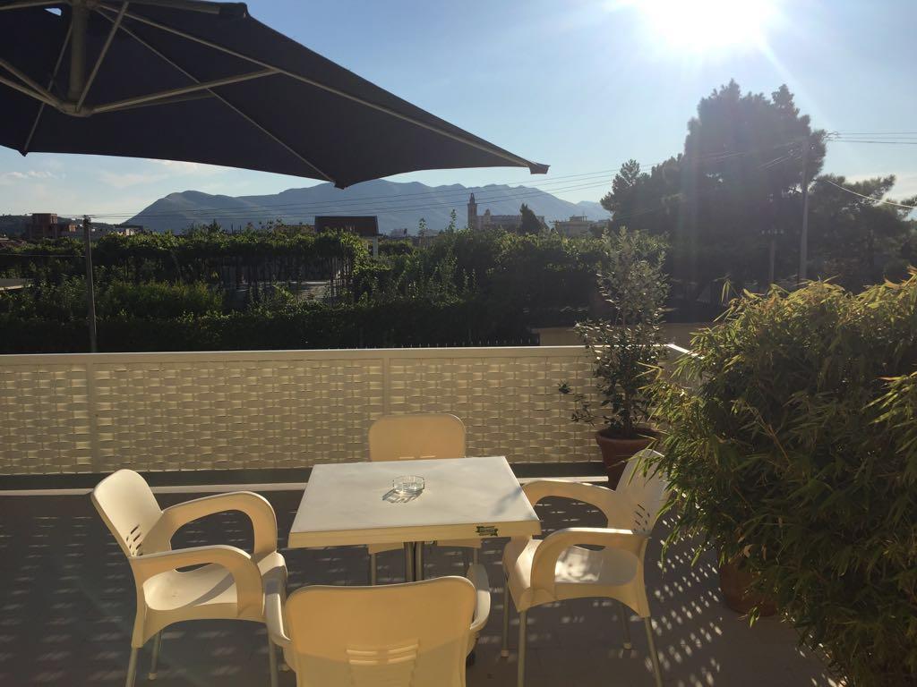 Amberyellowbnb Shkodër 外观 照片